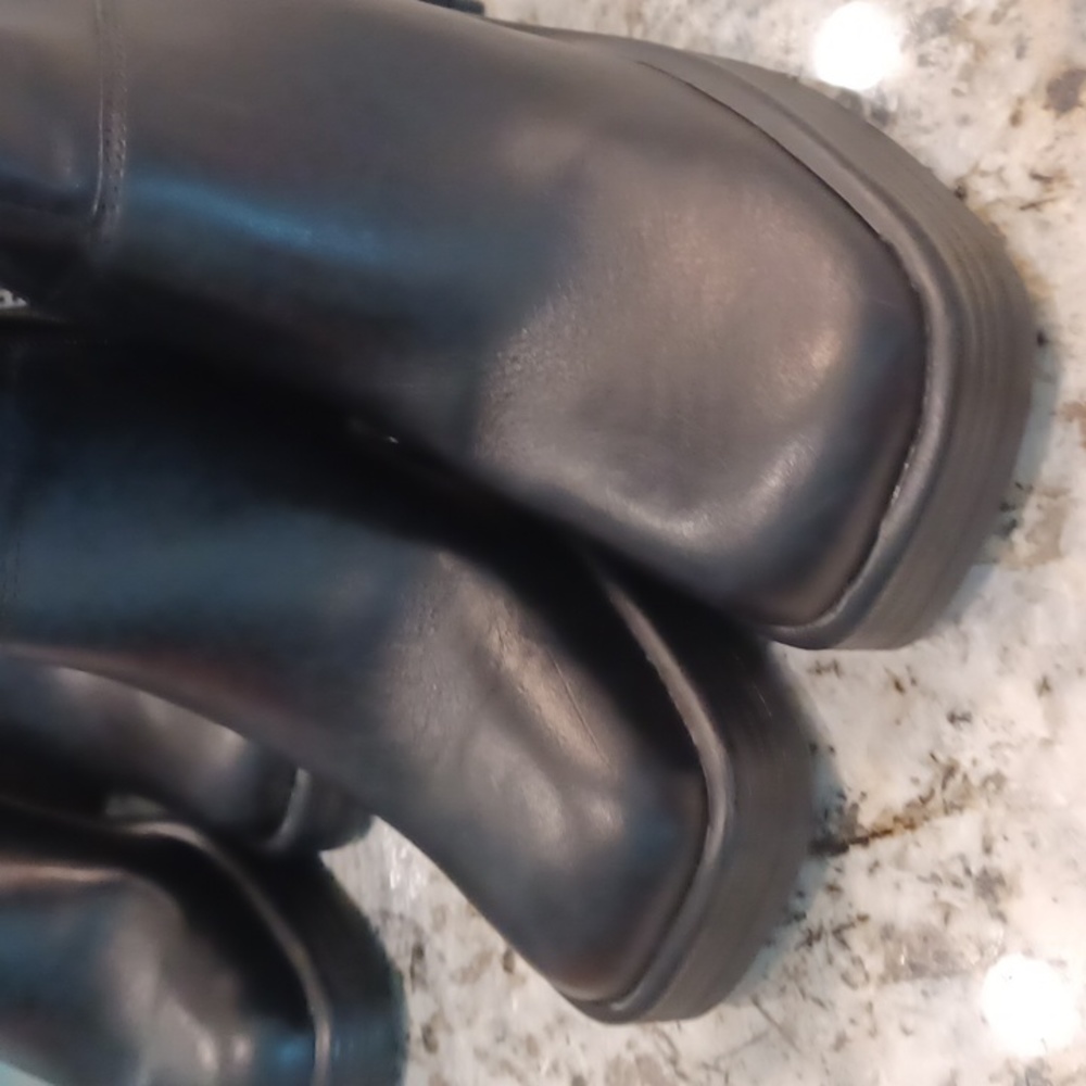 Steve Madden Fashion Fantsie black sz 10m or 9.5 leather boots - Picture 3 of 7